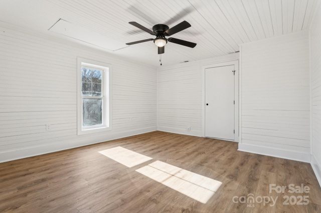 828 N Main Street, Mount Pleasant, NC 28124