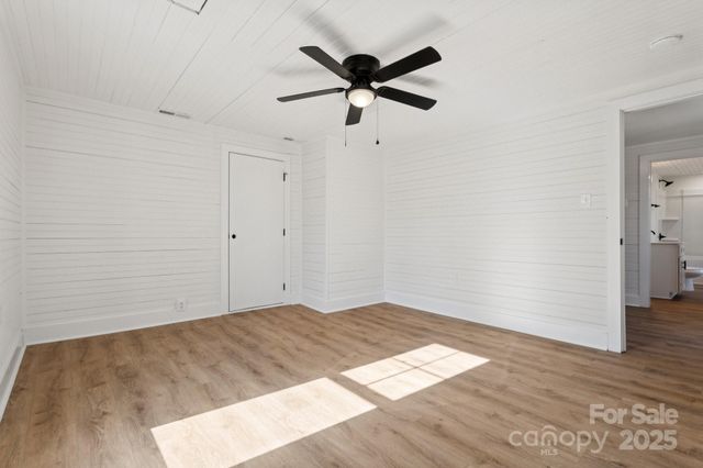 828 N Main Street, Mount Pleasant, NC 28124