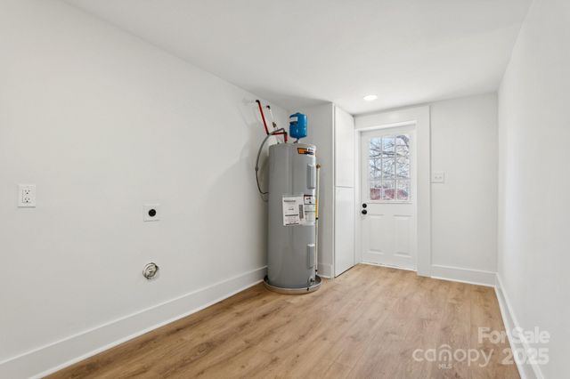 828 N Main Street, Mount Pleasant, NC 28124