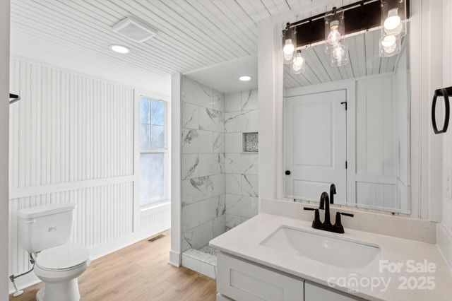 828 N Main Street, Mount Pleasant, NC 28124