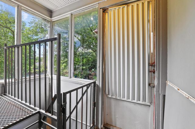 1322 W Chestnut Street, Denison, TX 75020