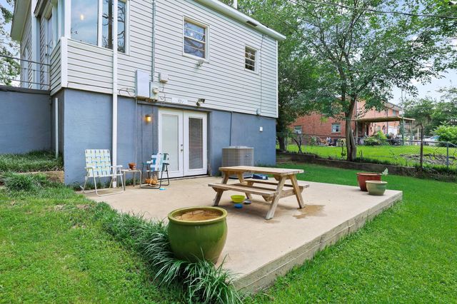 1322 W Chestnut Street, Denison, TX 75020