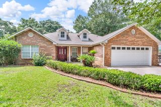2721 N 6th Street, Ocean Springs, MS 39564