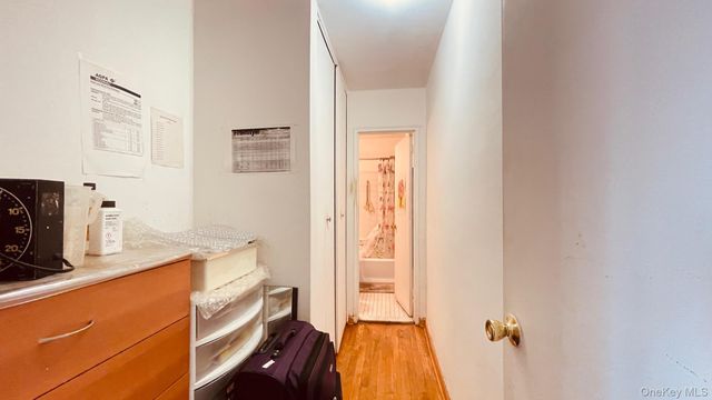 142-05 Roosevelt Avenue 721, Flushing, NY 11354