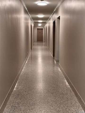 142-05 Roosevelt Avenue 721, Flushing, NY 11354