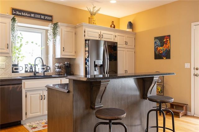 2664 W Whitney Street, Olathe, KS 66061
