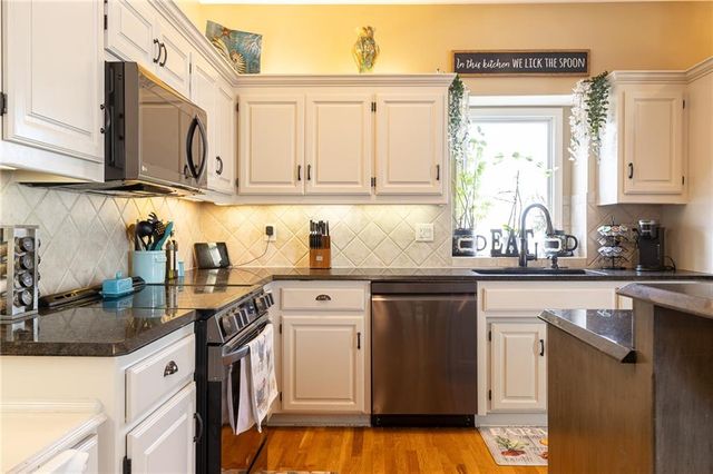 2664 W Whitney Street, Olathe, KS 66061