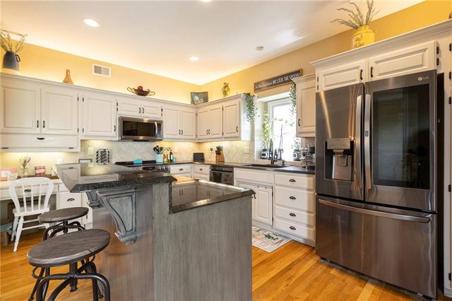 2664 W Whitney Street, Olathe, KS 66061