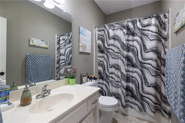 2664 W Whitney Street, Olathe, KS 66061
