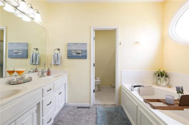 2664 W Whitney Street, Olathe, KS 66061