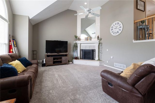 2664 W Whitney Street, Olathe, KS 66061