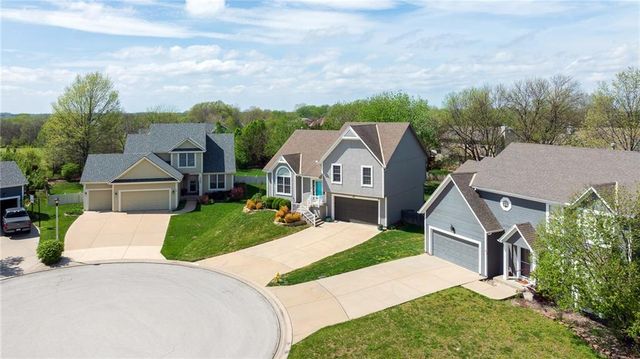 2664 W Whitney Street, Olathe, KS 66061