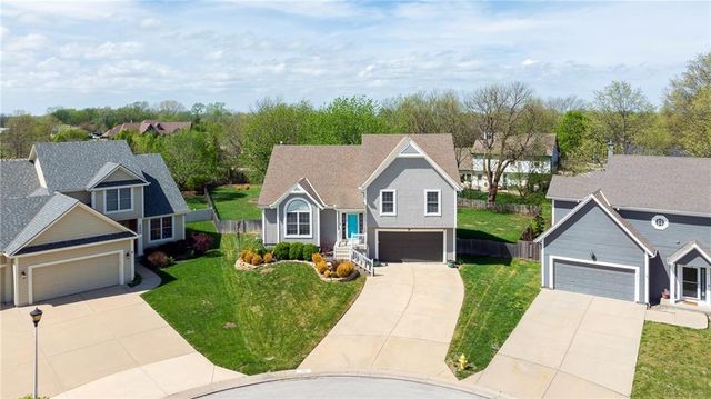2664 W Whitney Street, Olathe, KS 66061