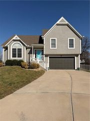 2664 W Whitney Street, Olathe, KS 66061