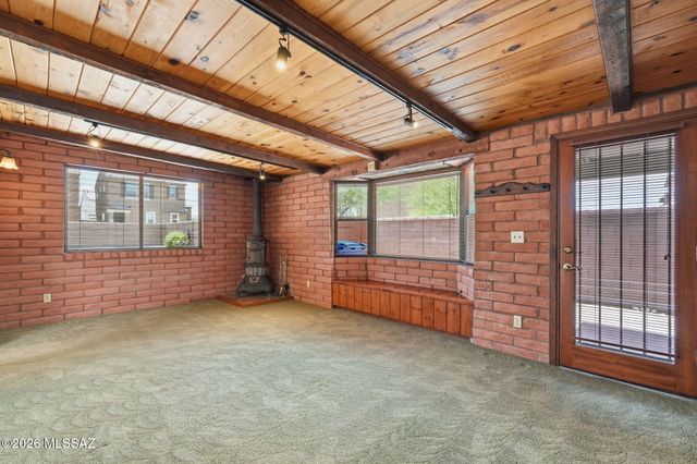 1125 E Kleindale Road, Tucson, AZ 85719