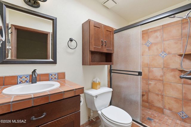 1125 E Kleindale Road, Tucson, AZ 85719