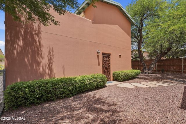 1125 E Kleindale Road, Tucson, AZ 85719
