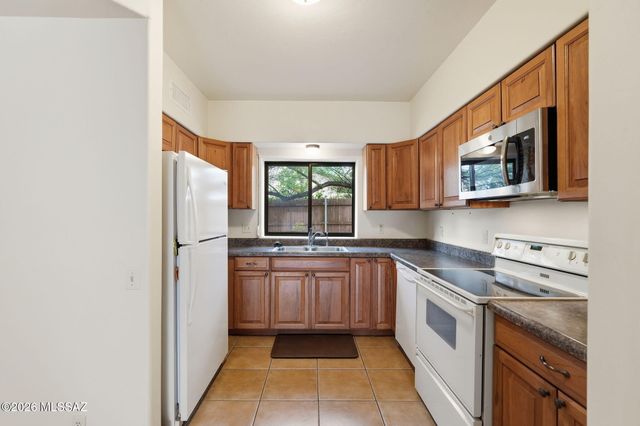 1125 E Kleindale Road, Tucson, AZ 85719