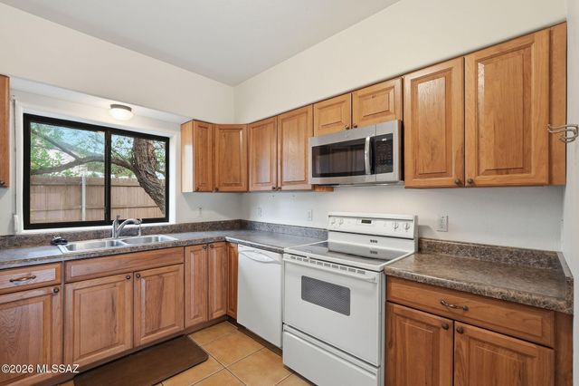 1125 E Kleindale Road, Tucson, AZ 85719