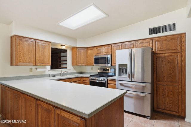 1125 E Kleindale Road, Tucson, AZ 85719