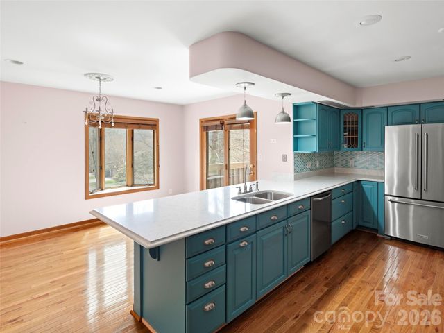 15 Ridge Terrace, Asheville, NC 28804