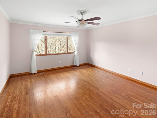 15 Ridge Terrace, Asheville, NC 28804