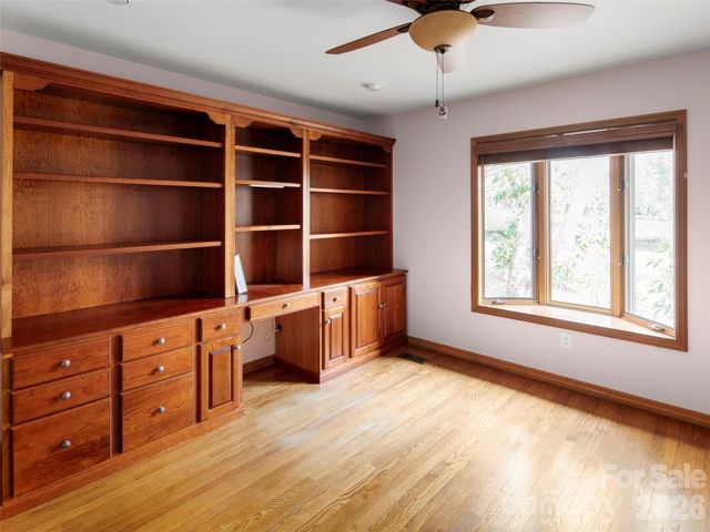 15 Ridge Terrace, Asheville, NC 28804