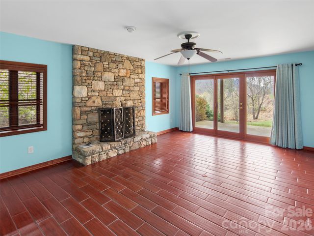 15 Ridge Terrace, Asheville, NC 28804