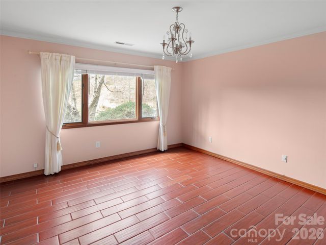 15 Ridge Terrace, Asheville, NC 28804