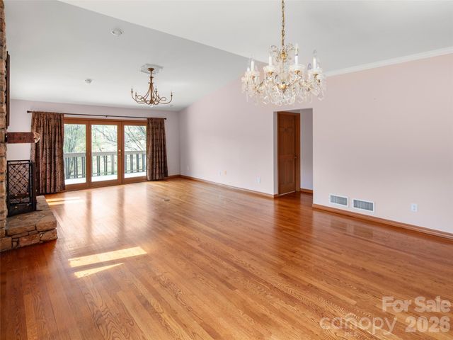 15 Ridge Terrace, Asheville, NC 28804