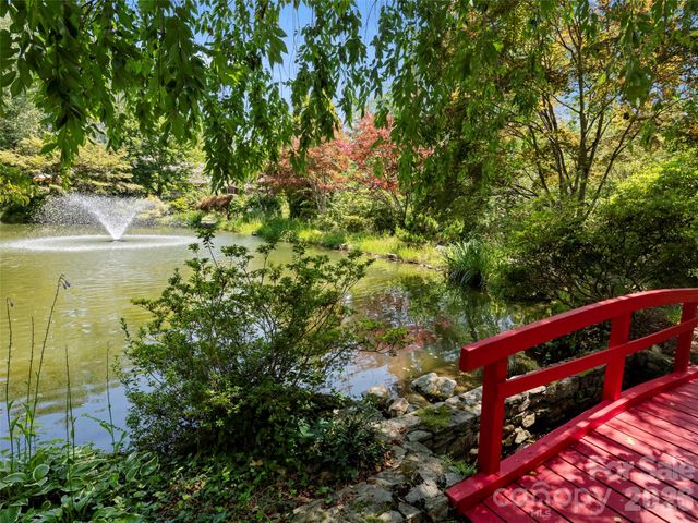 15 Ridge Terrace, Asheville, NC 28804