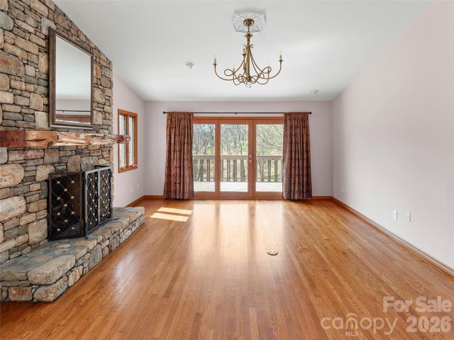 15 Ridge Terrace, Asheville, NC 28804