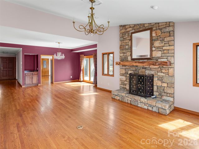 15 Ridge Terrace, Asheville, NC 28804