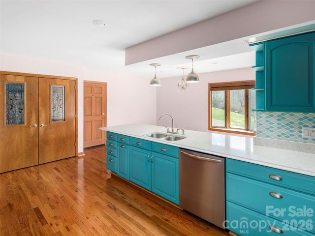 15 Ridge Terrace, Asheville, NC 28804