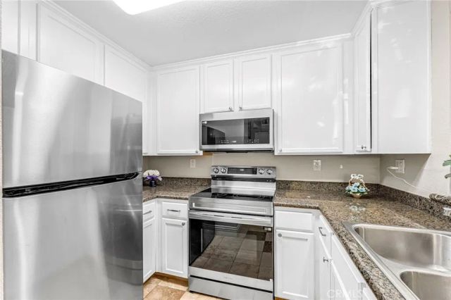 2550 San Gabriel, Corona, CA 92882