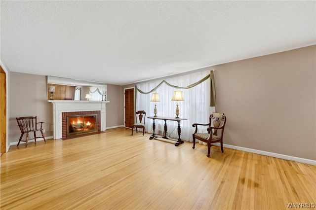 4839 Crestwood Drive, Hamburg, NY 14075