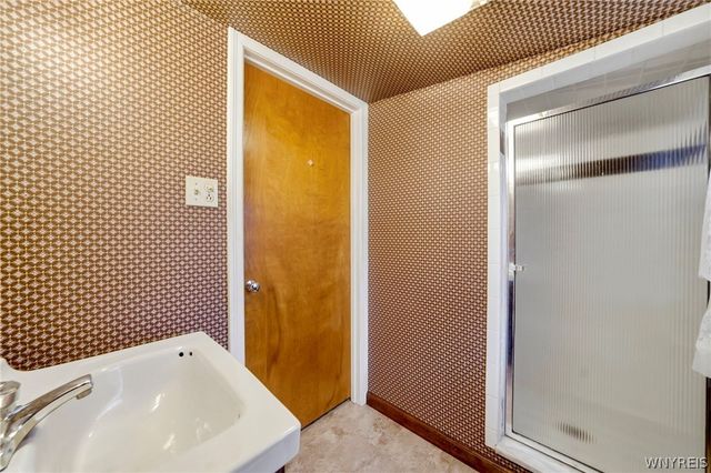 4839 Crestwood Drive, Hamburg, NY 14075