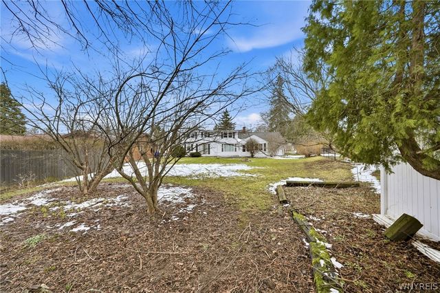 4839 Crestwood Drive, Hamburg, NY 14075