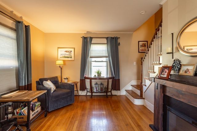 203 Hooper St, Tiverton, RI 02878