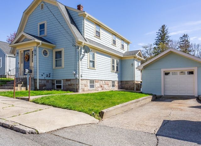 203 Hooper St, Tiverton, RI 02878