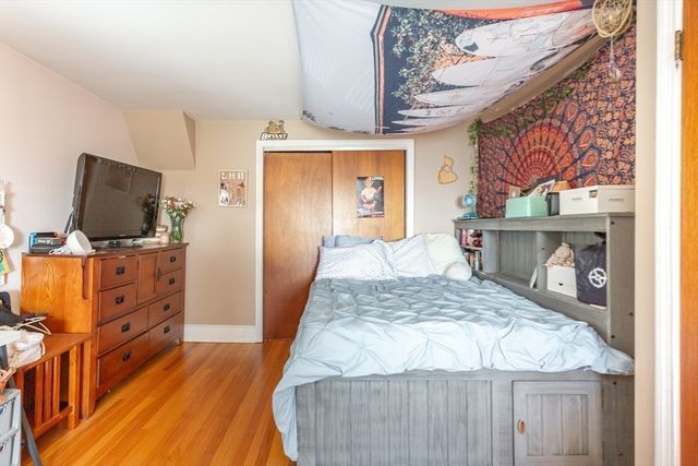 203 Hooper St, Tiverton, RI 02878