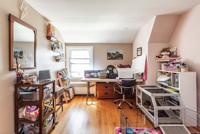 203 Hooper St, Tiverton, RI 02878