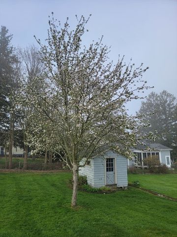 203 Hooper St, Tiverton, RI 02878