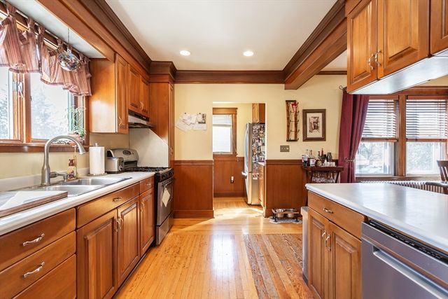 203 Hooper St, Tiverton, RI 02878