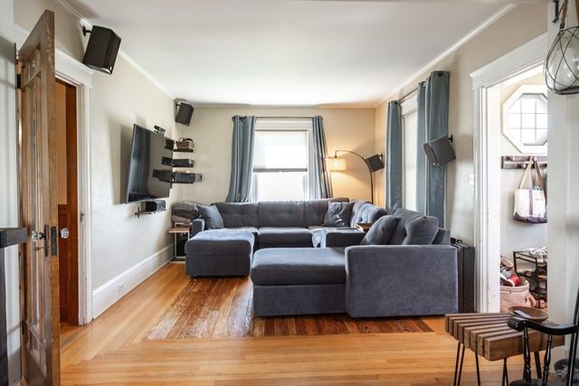 203 Hooper St, Tiverton, RI 02878