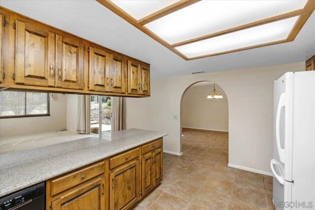 1970 Rohn Rd, Escondido, CA 92025