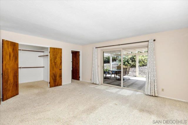 1970 Rohn Rd, Escondido, CA 92025