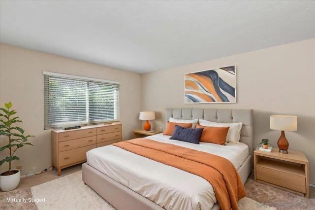 1970 Rohn Rd, Escondido, CA 92025