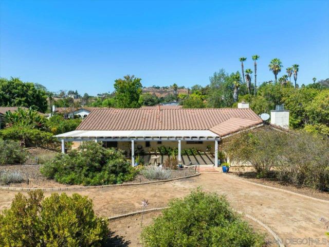 1970 Rohn Rd, Escondido, CA 92025
