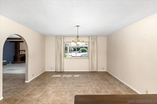 1970 Rohn Rd, Escondido, CA 92025